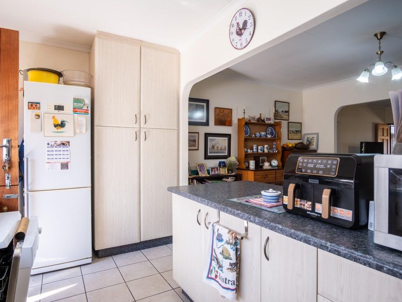 A home that offers space, comfort and beautiful surroundings in the heart of Amber Valley - Photo 8