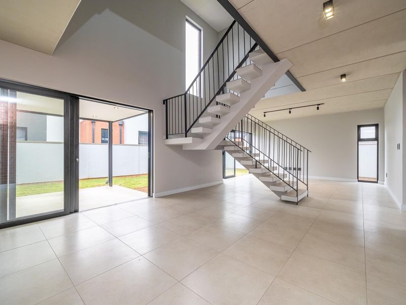 Contemporary Full-Title Living at 32 on Pine | Almost 80% Sold - Photo 8