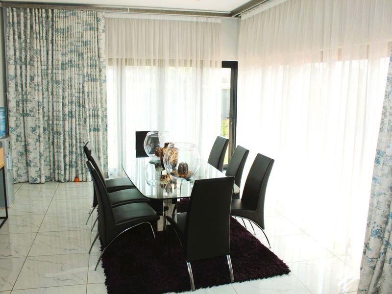 Fabulous 4 bedroom property in Midstream Meadows - Photo 9