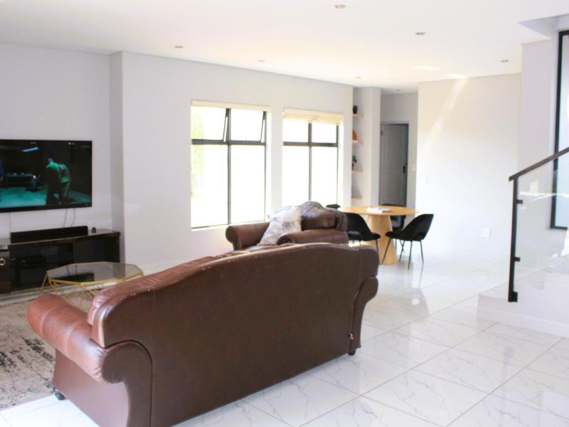 Fabulous 4 bedroom property in Midstream Meadows - Photo 6
