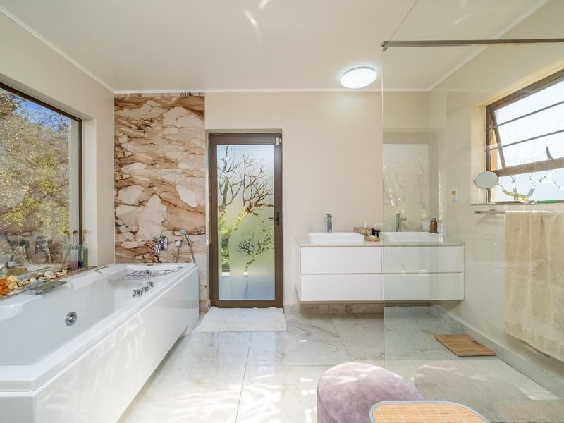 Renovated 5 Bedroom Family Home with Lonehill Koppie Views - Photo 4
