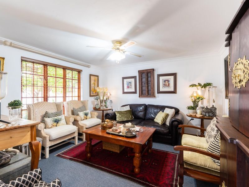 Spacious home in Robertson - Photo 3