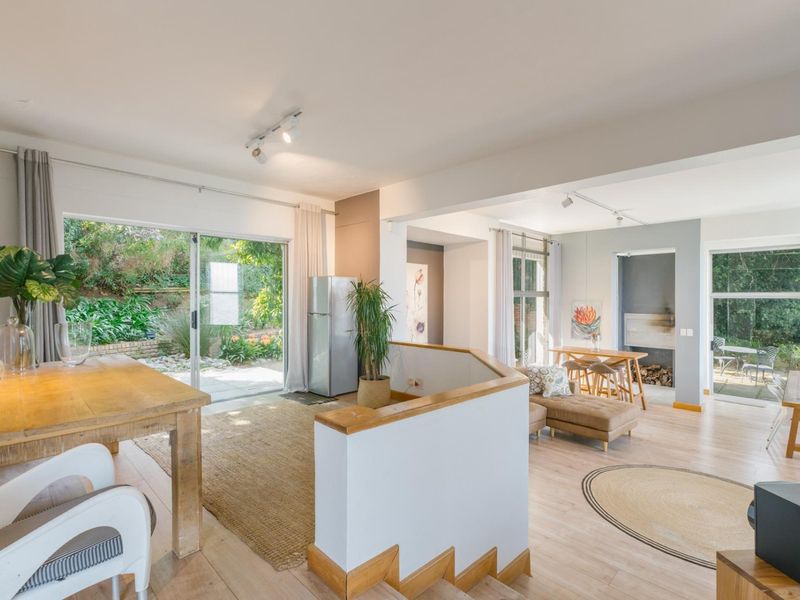Five-Bedroom Family Home - Spanish Farm - Somerset West - Photo 3