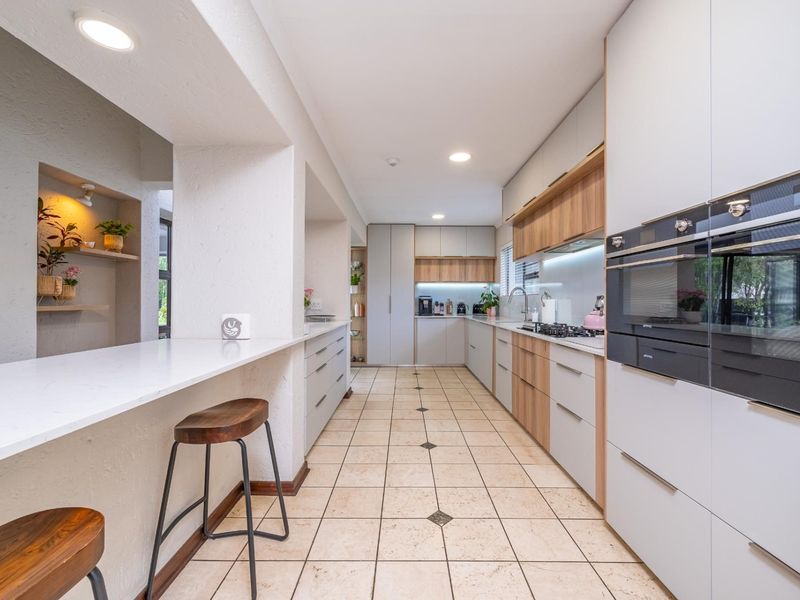 House For Sale in Lakefield Benoni Gauteng - Photo 5