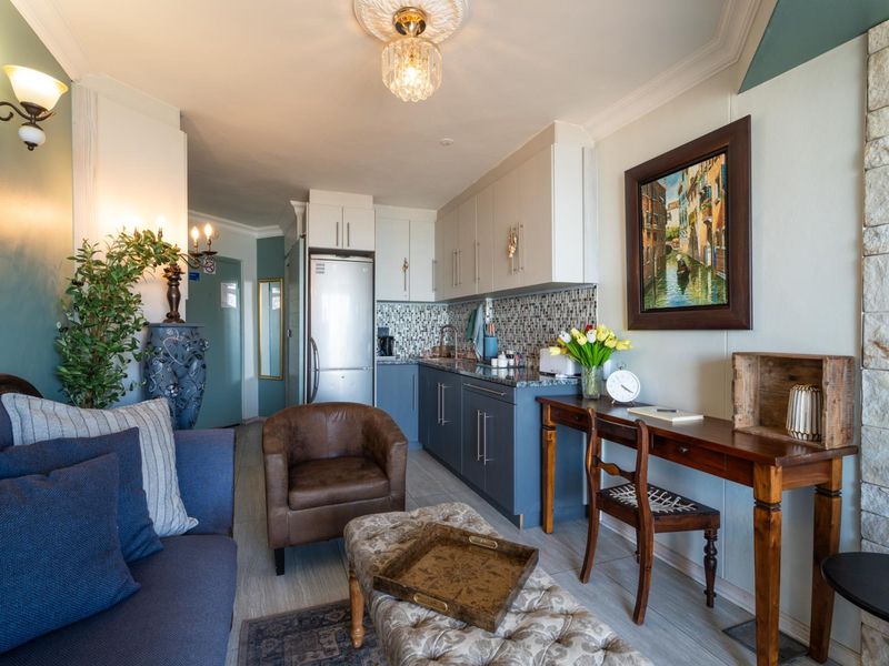 Prime investment opportunity overlooking pristine False Bay shoreline - Photo 10