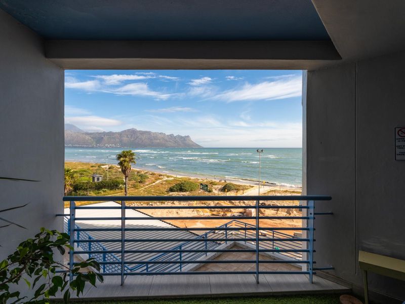 Prime investment opportunity overlooking pristine False Bay shoreline - Photo 4