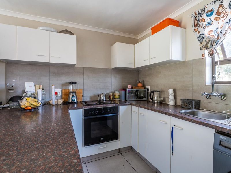 Ideal Property for Pensioners, First-time Buyers and Investors - Photo 8