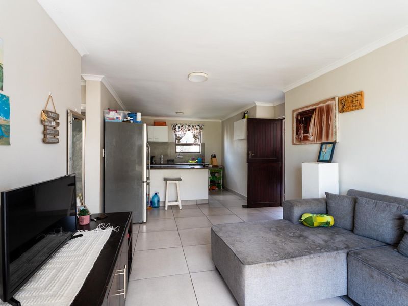 Ideal Property for Pensioners, First-time Buyers and Investors - Photo 5