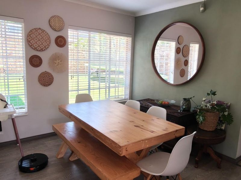 3 Bedroom 1.5 Bathroom Freestanding House for Sale in Rooihuiskraal - Photo 4