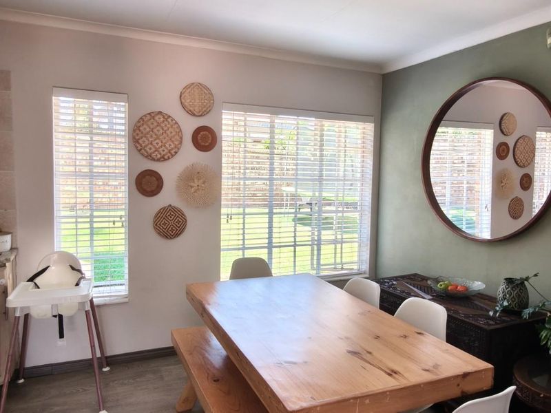 3 Bedroom 1.5 Bathroom Freestanding House for Sale in Rooihuiskraal - Photo 5
