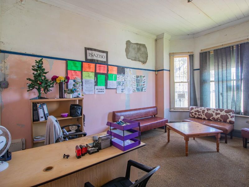 REGISTERED & ZONED FUNERAL PARLOUR IN EAST LONDON  - Photo 3