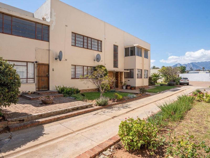 Add to your Portfolio!  Well Located 2 Bedroom Apartment in Worcester. - Photo 3