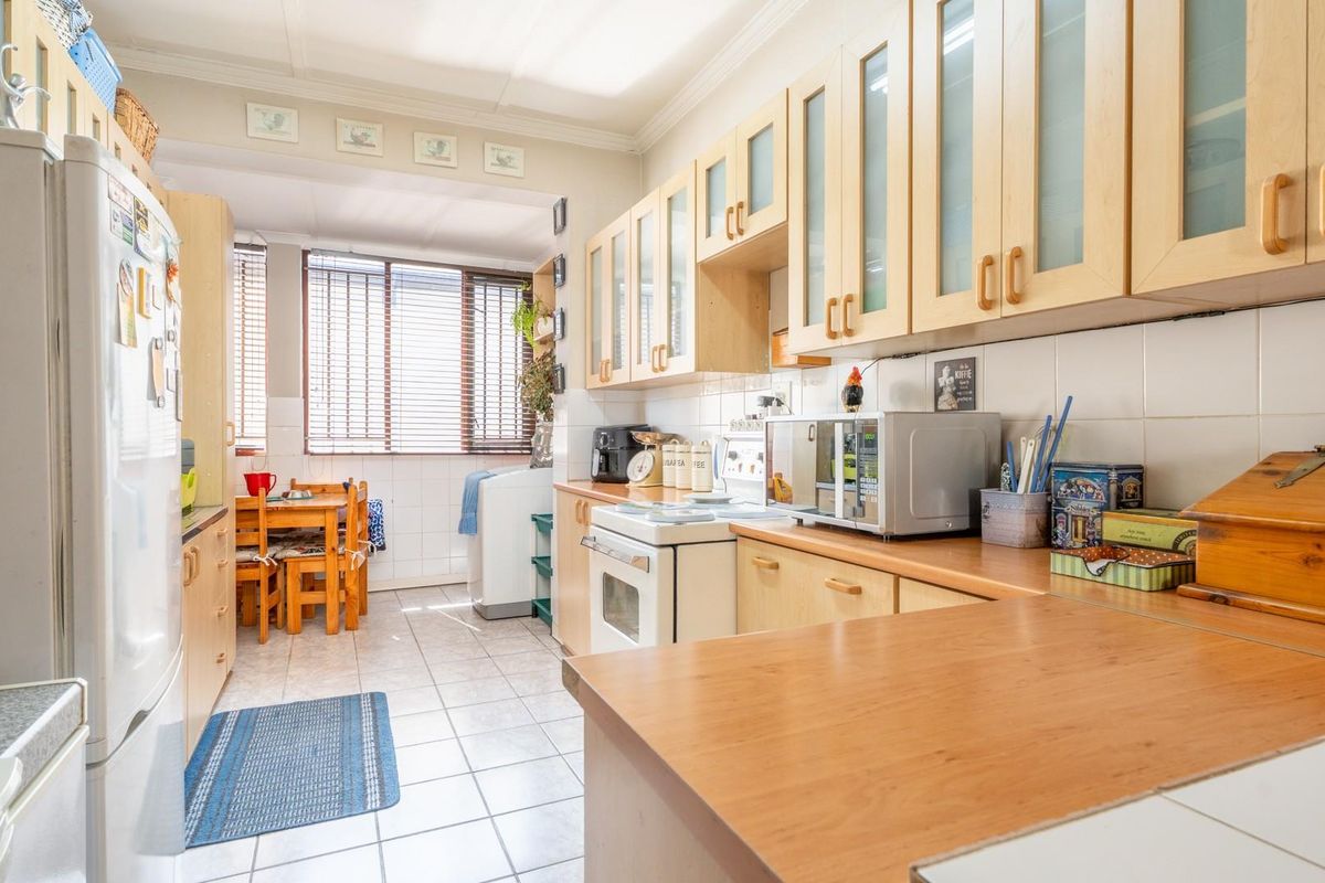 Add to your Portfolio!  Well Located 2 Bedroom Apartment in Worcester. - Photo 5