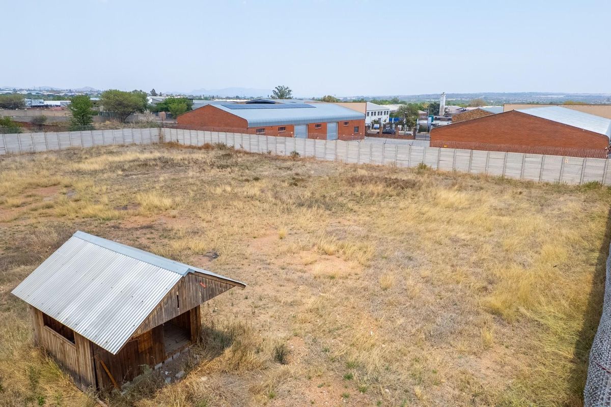 Industrial Stand with Serious Business Potential - Photo 2