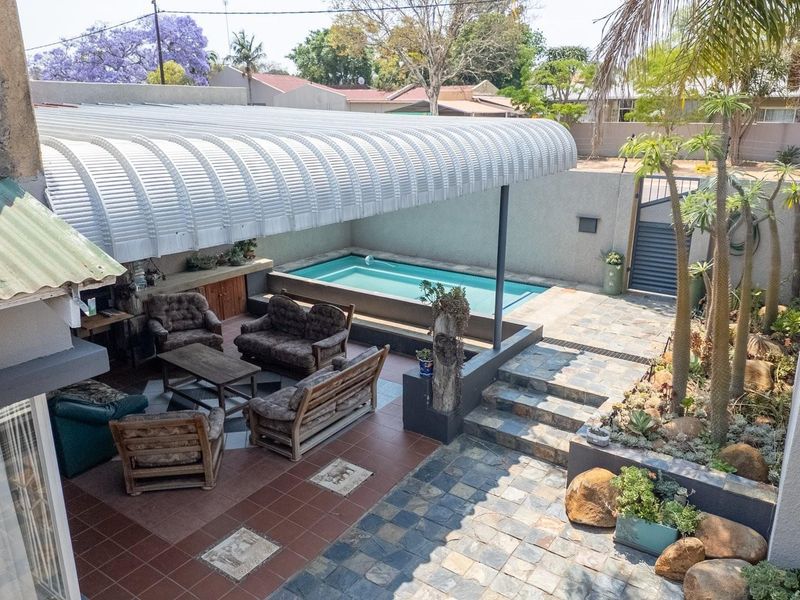 Unique Home Ideal for Medical Practice - Photo 1