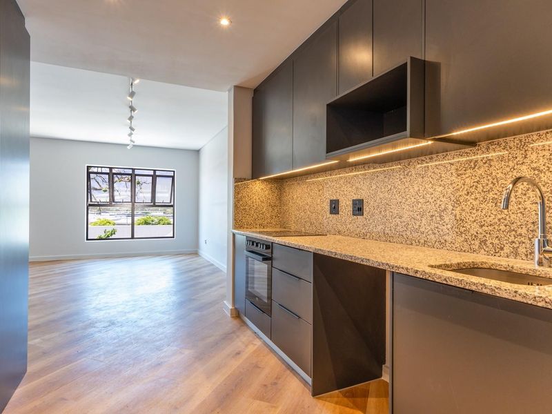 Studio Simplicity with a View | 2 on Tabak, Paarl - Photo 9