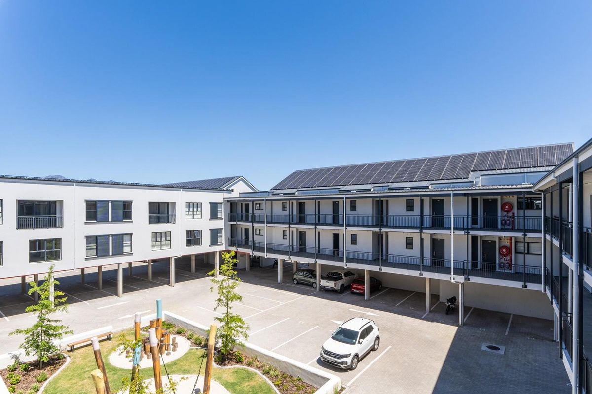 Studio Simplicity with a View | 2 on Tabak, Paarl - Photo 2