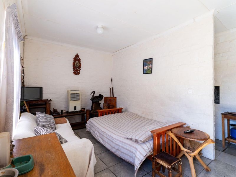 Cosy three bedroom Townhouse with two bathrooms in Aalwynfleur Riversdale - Photo 8
