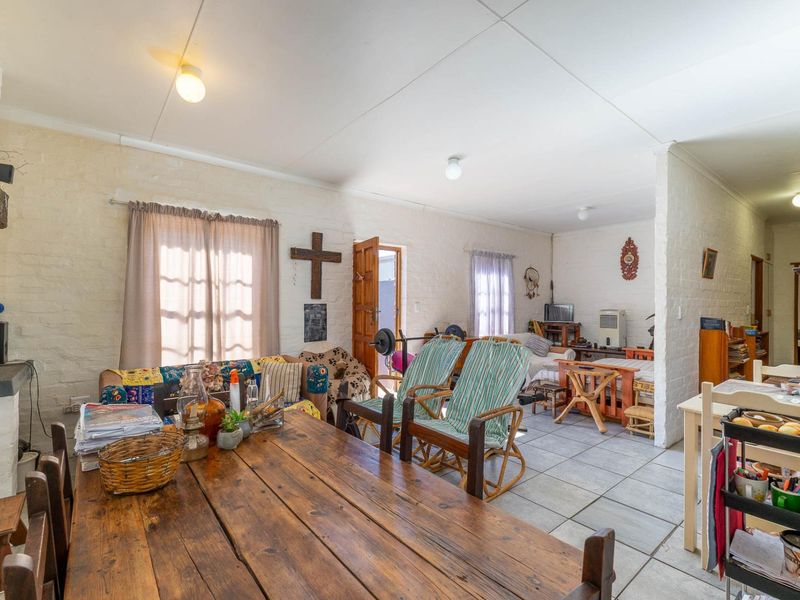 Cosy three bedroom Townhouse with two bathrooms in Aalwynfleur Riversdale - Photo 7