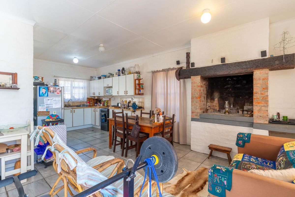 Cosy three bedroom Townhouse with two bathrooms in Aalwynfleur Riversdale - Photo 4