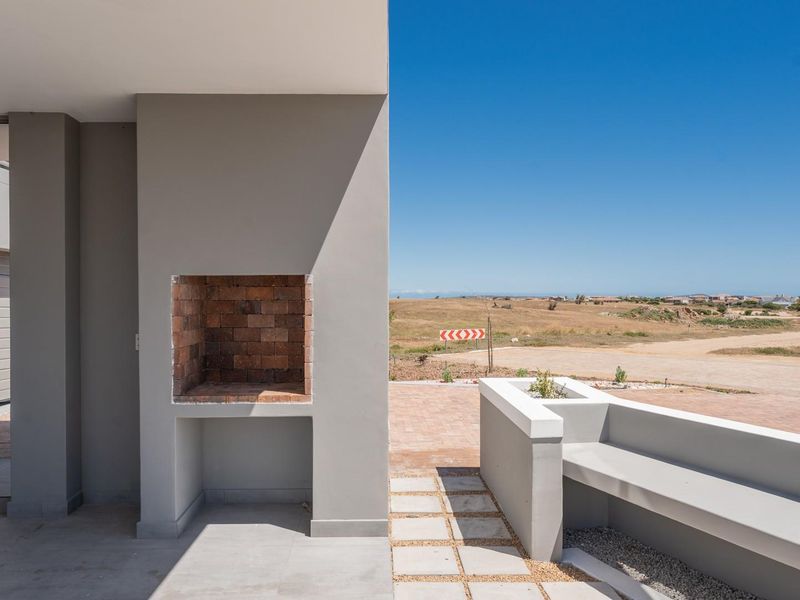 Modern Brand-New 3-Bedroom Double-Storey Home in Chardon Village, Langebaan Country Estate - Photo 6