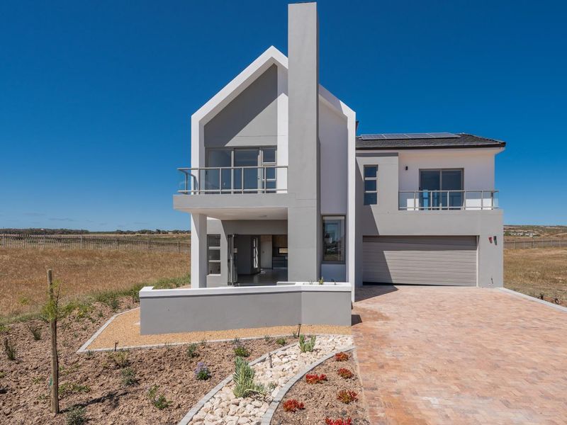 Modern Brand-New 3-Bedroom Double-Storey Home in Chardon Village, Langebaan Country Estate - Photo 2