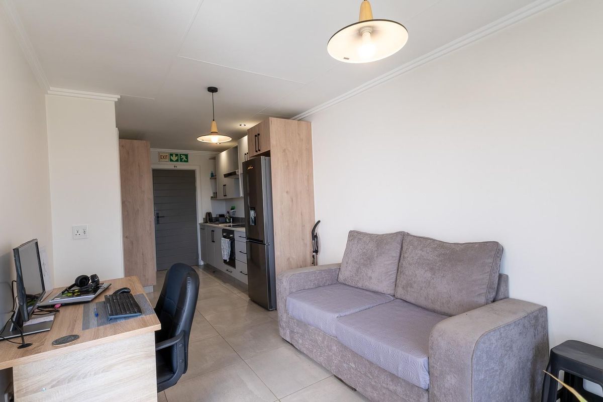 1 Bedroom apartment in Kloofsig - Photo 4