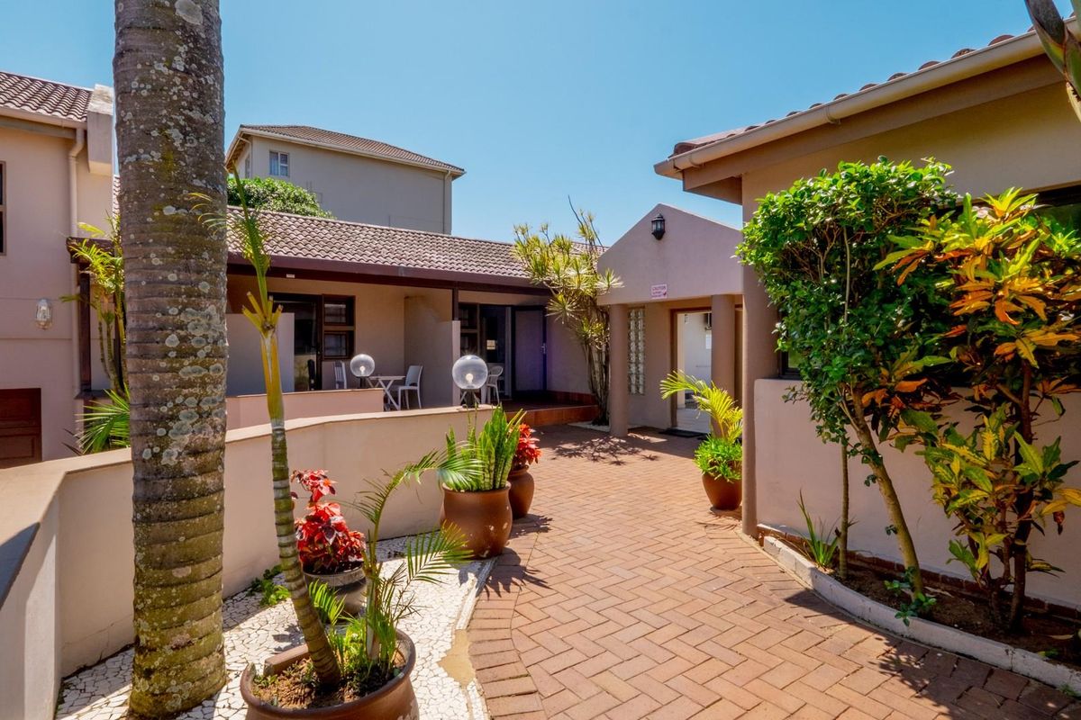 Guesthouse For Sale in Athlone Park Amanzimtoti KwaZulu Natal - Photo 3