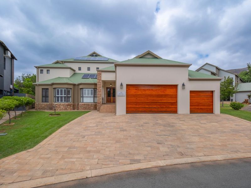 LUXURY FAMILY LIVING IN PRESTIGIOUS BRIGADOON. - Photo 4