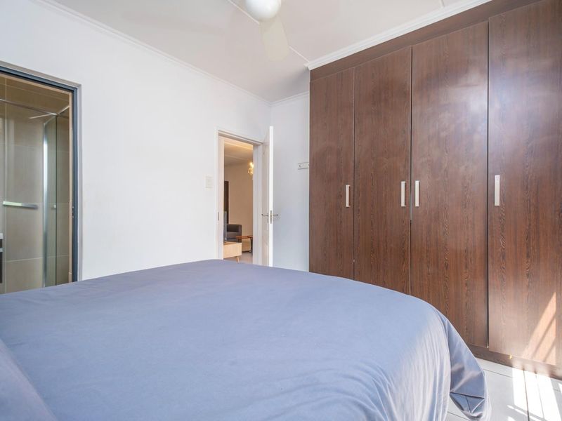 Sole Mandate - Modern 3-Bedroom Garden Apartment in The William - Photo 10