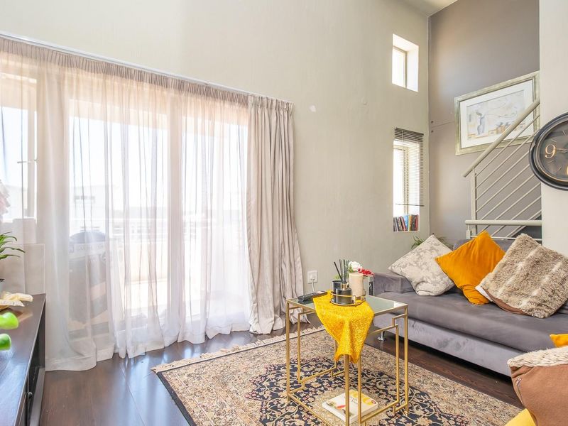 Modern 2-Bedroom Apartment with Loft and Balcony | Prime Location | Excellent Investment Opportunity - Photo 10