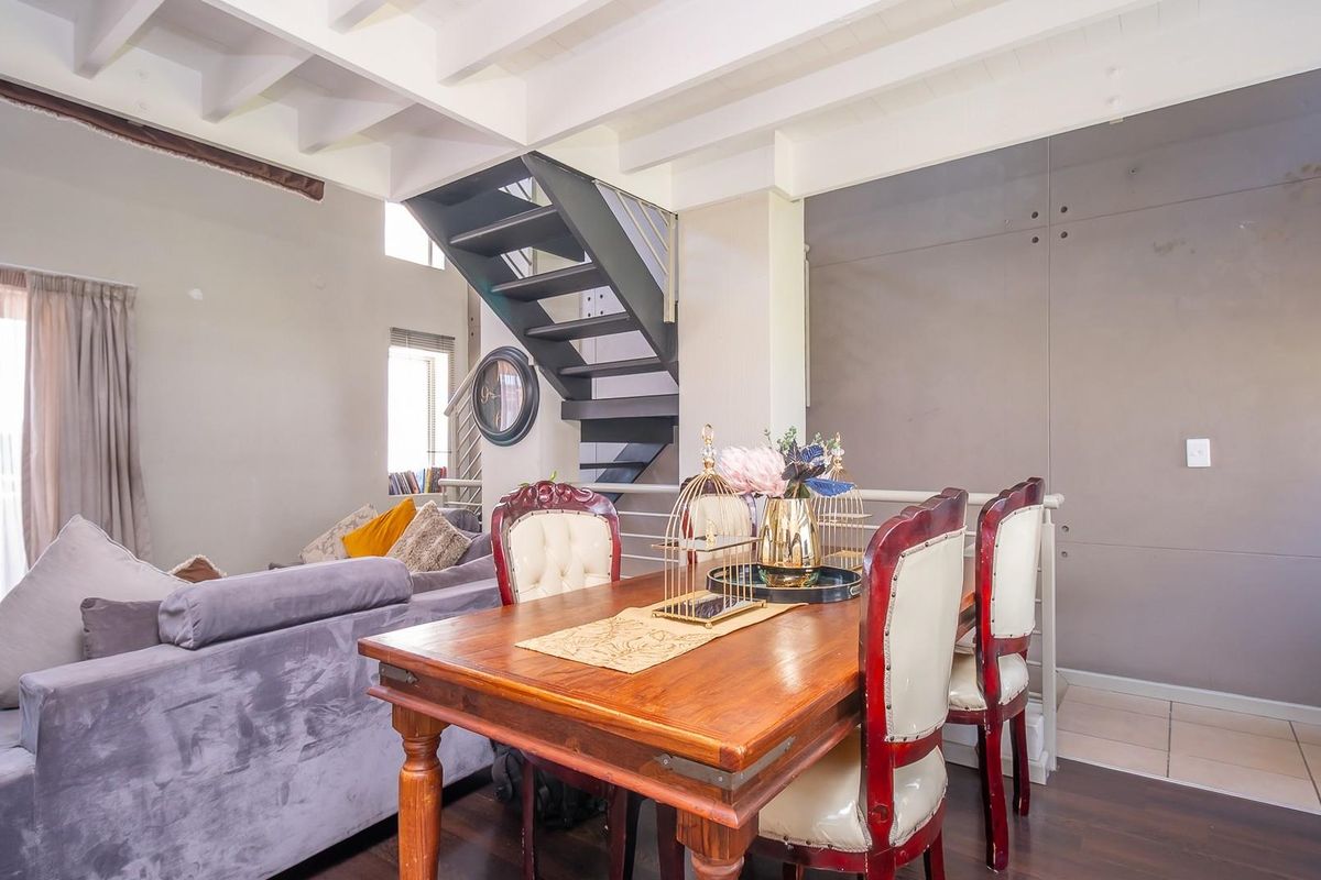 Modern 2-Bedroom Apartment with Loft and Balcony | Prime Location | Excellent Investment Opportunity - Photo 4