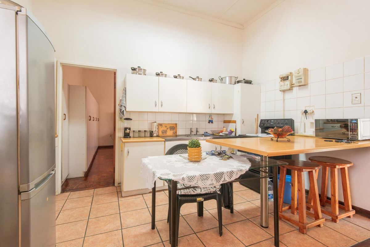 Neat Two Bedroom Home for Sale on the Hill Area - Photo 4