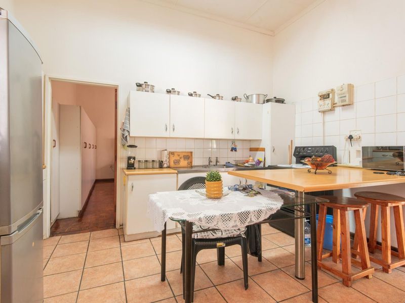 Neat Two Bedroom Home for Sale on the Hill Area - Photo 4