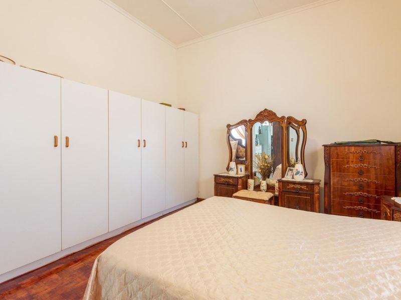 Neat Two Bedroom Home for Sale on the Hill Area - Photo 10