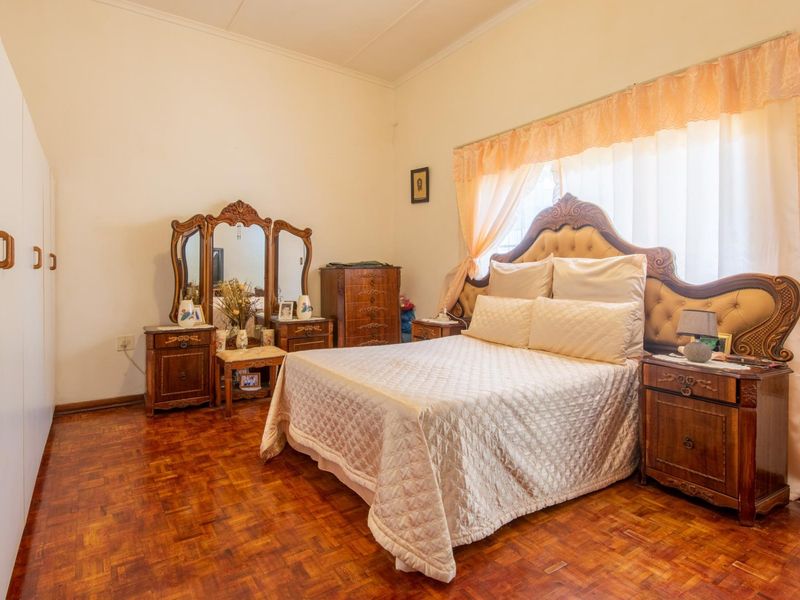 Neat Two Bedroom Home for Sale on the Hill Area - Photo 9