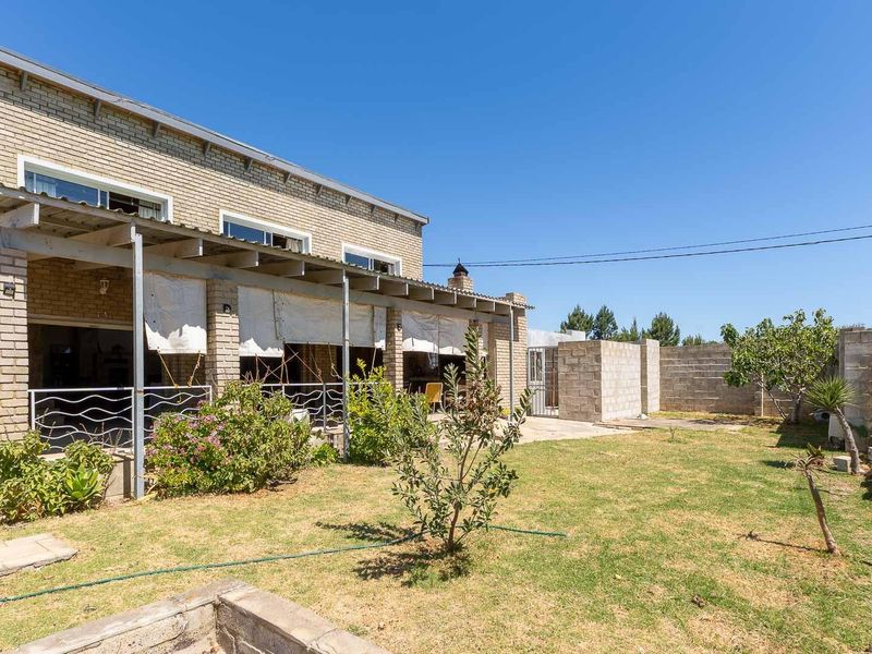 A Peaceful Double-Storey Home Ready for Your Unique Style - Photo 7