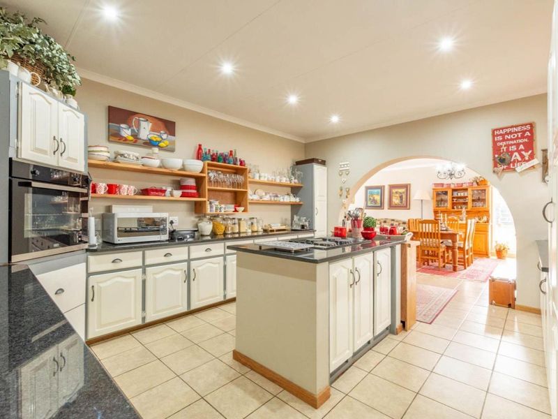 Family home of your Dreams up for grabs!!! - Photo 6