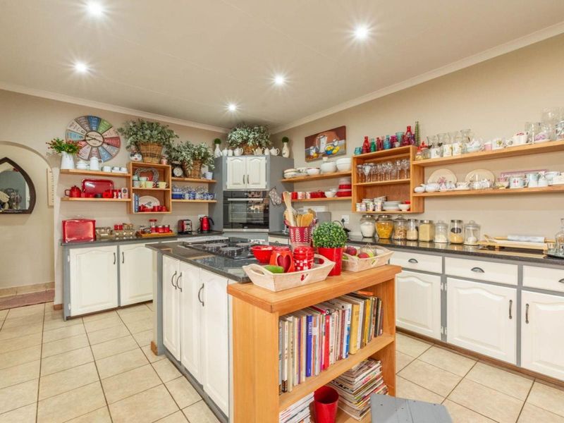 Family home of your Dreams up for grabs!!! - Photo 5