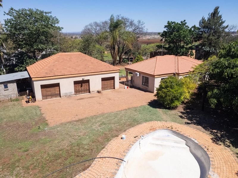 Space, Serenity and Serious Potential in Baskoppies - Photo 9