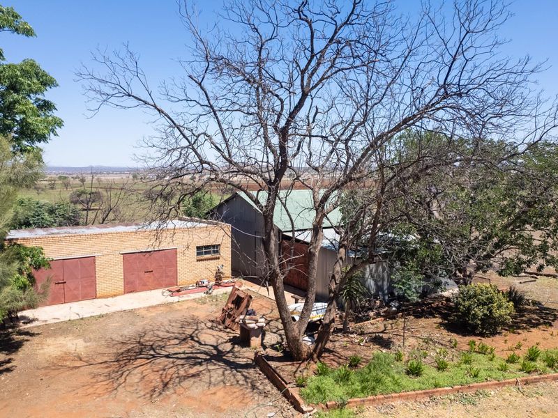 Space, Serenity and Serious Potential in Baskoppies - Photo 4