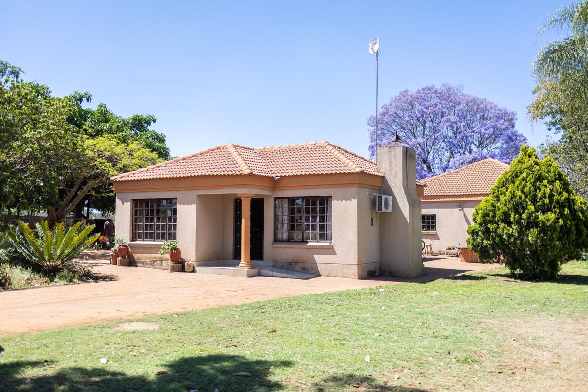 Space, Serenity and Serious Potential in Baskoppies - Photo 2
