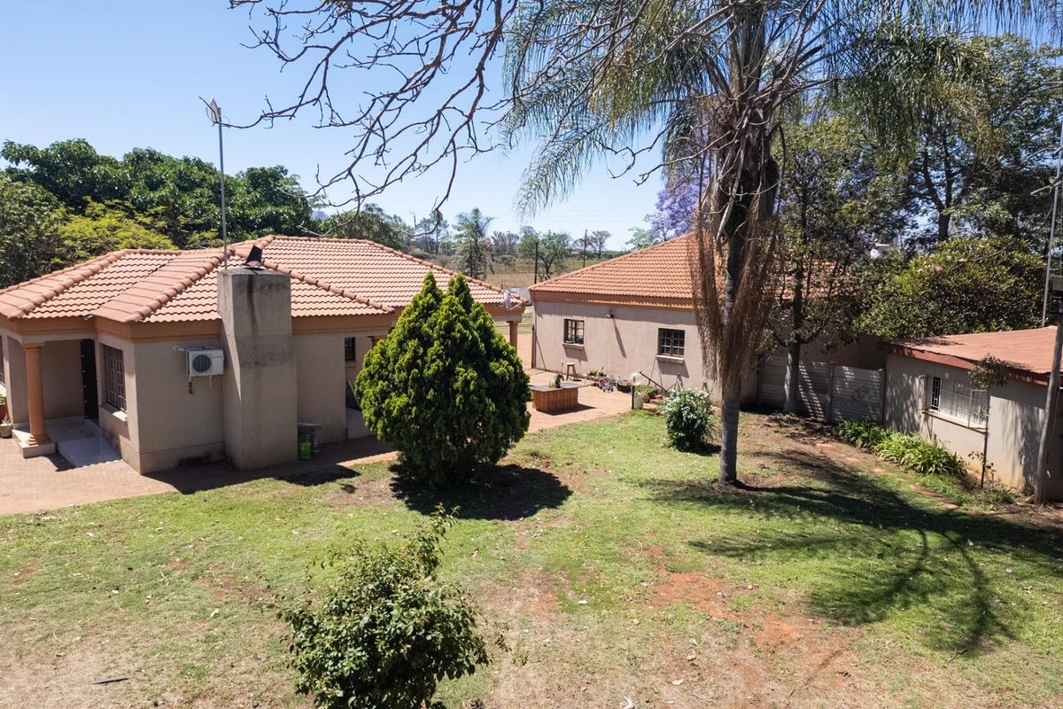 Space, Serenity and Serious Potential in Baskoppies - Photo 3