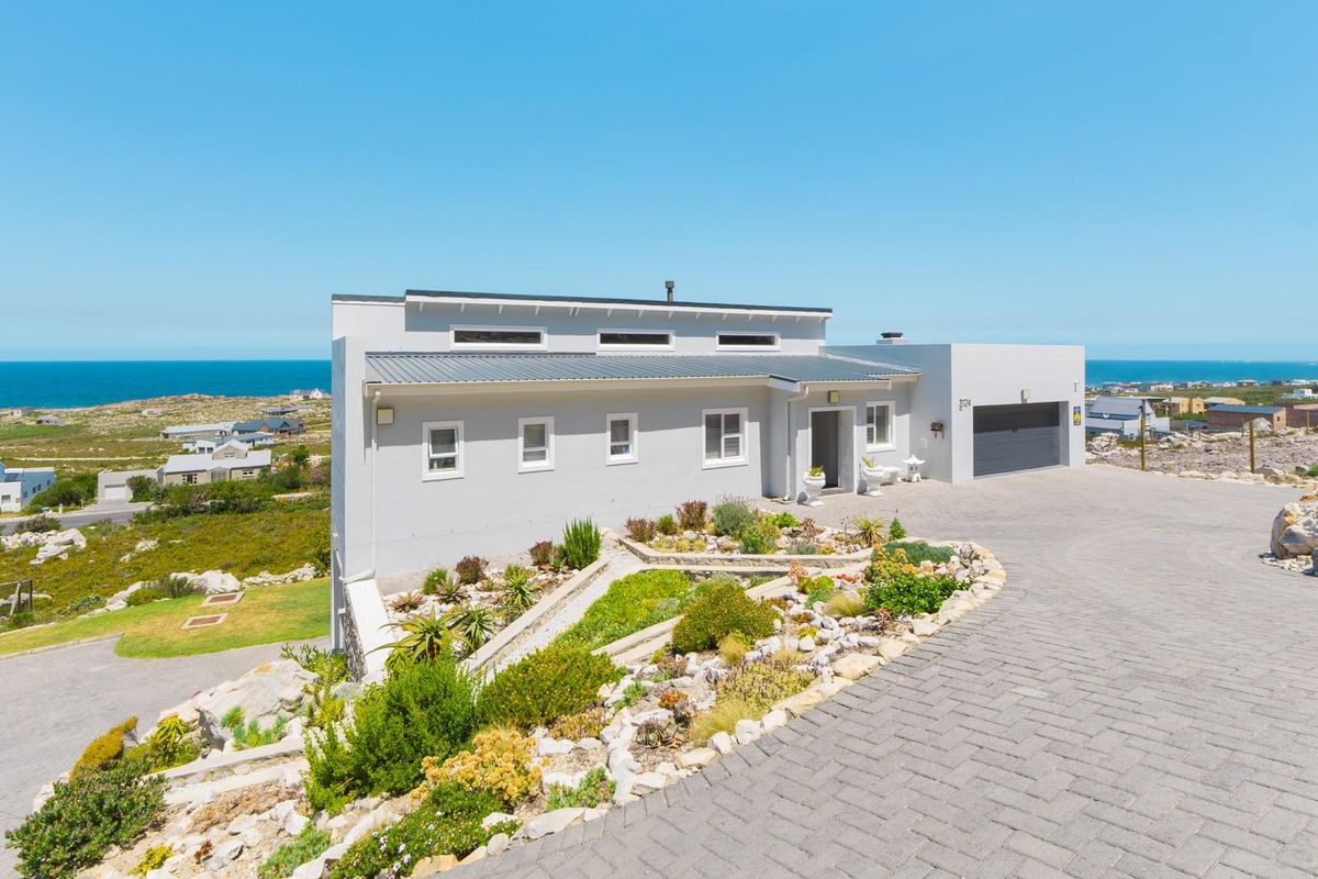 Bettys Bay - Experience coastal living at its finest. - Photo 3
