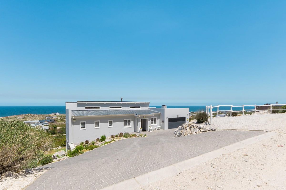 Bettys Bay - Experience coastal living at its finest. - Photo 4