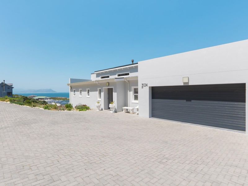 Bettys Bay - Experience coastal living at its finest. - Photo 8