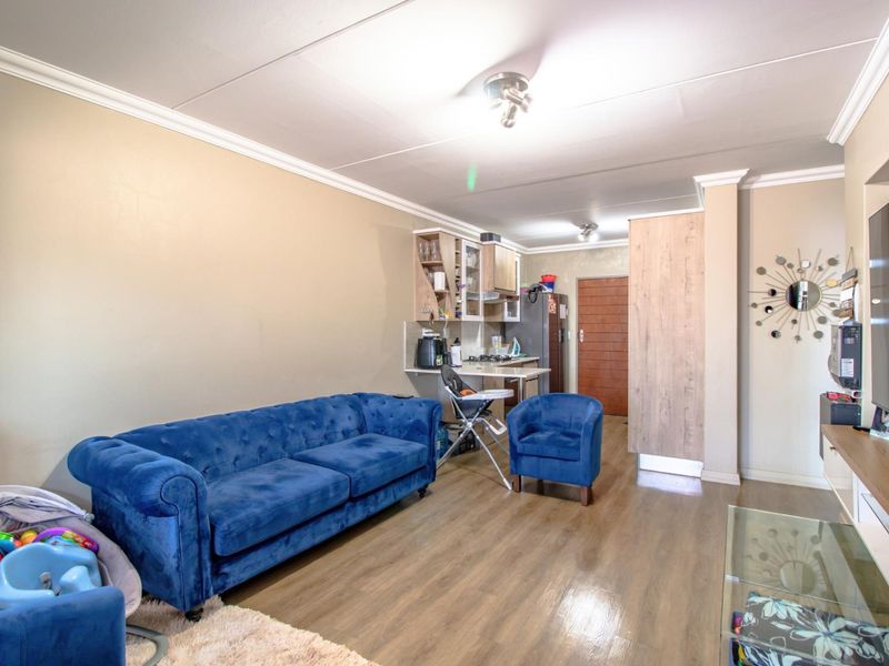 Have the Best of Both Worlds! - Photo 6