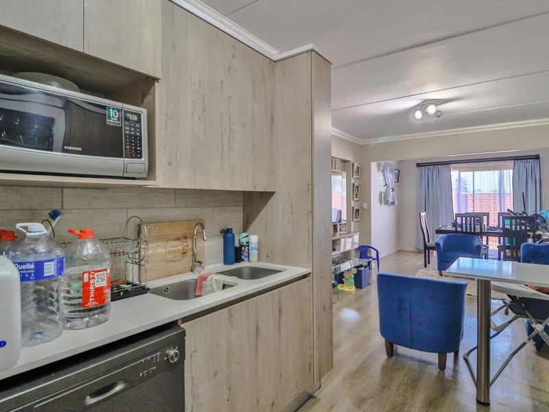 Have the Best of Both Worlds! - Photo 4