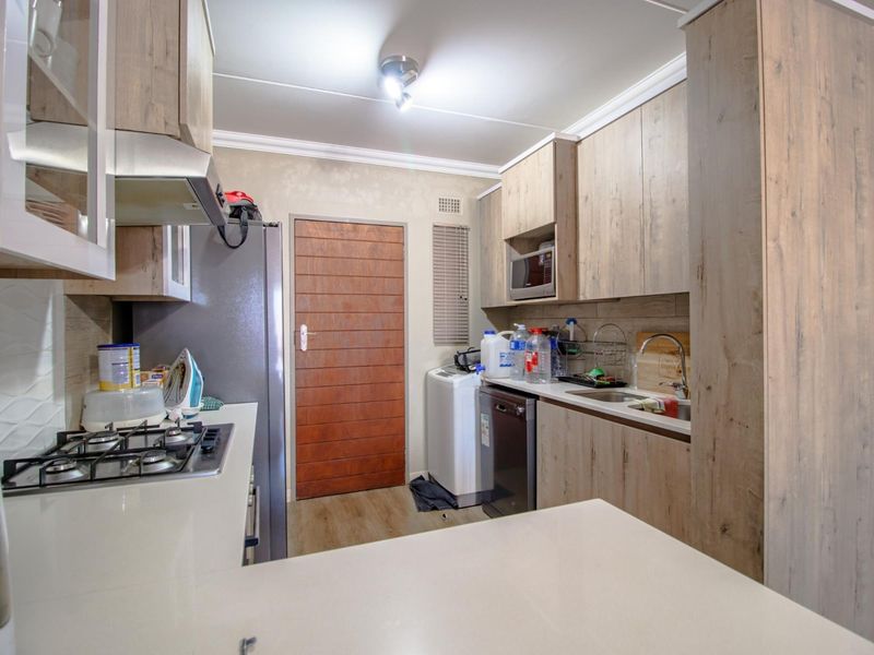 Have the Best of Both Worlds! - Photo 3