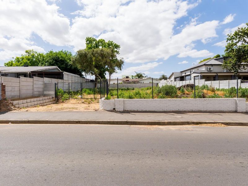 Prime 770m2 Vacant Plot for Sale - Photo 8